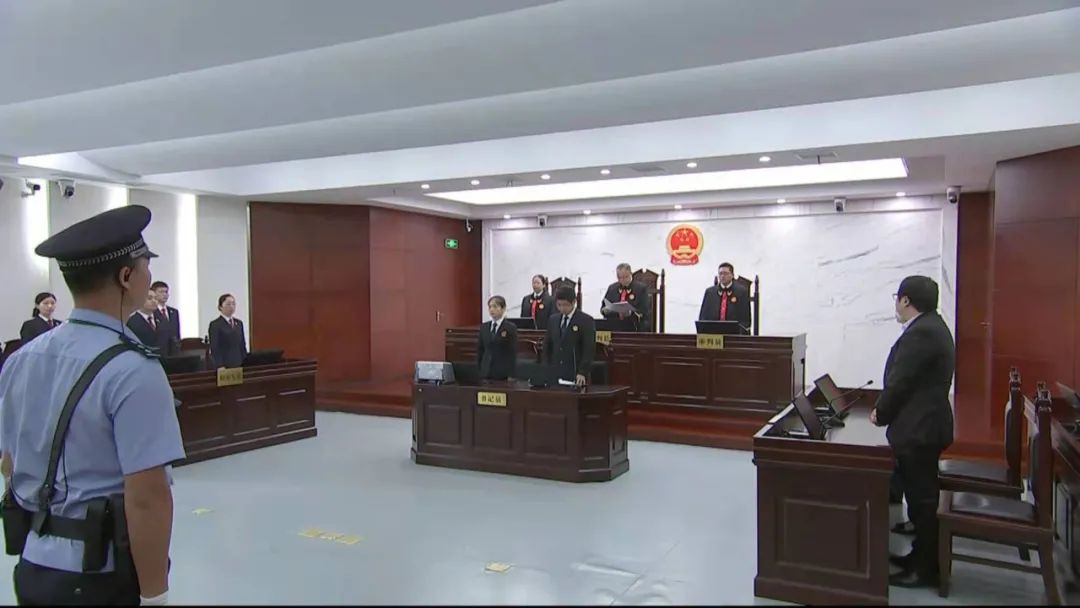 圖為江蘇省揚州市人民檢察院派員出庭。