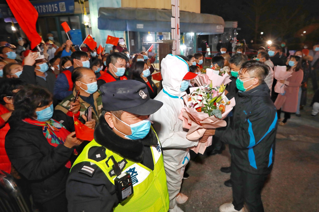 解封时刻 郑峰 图