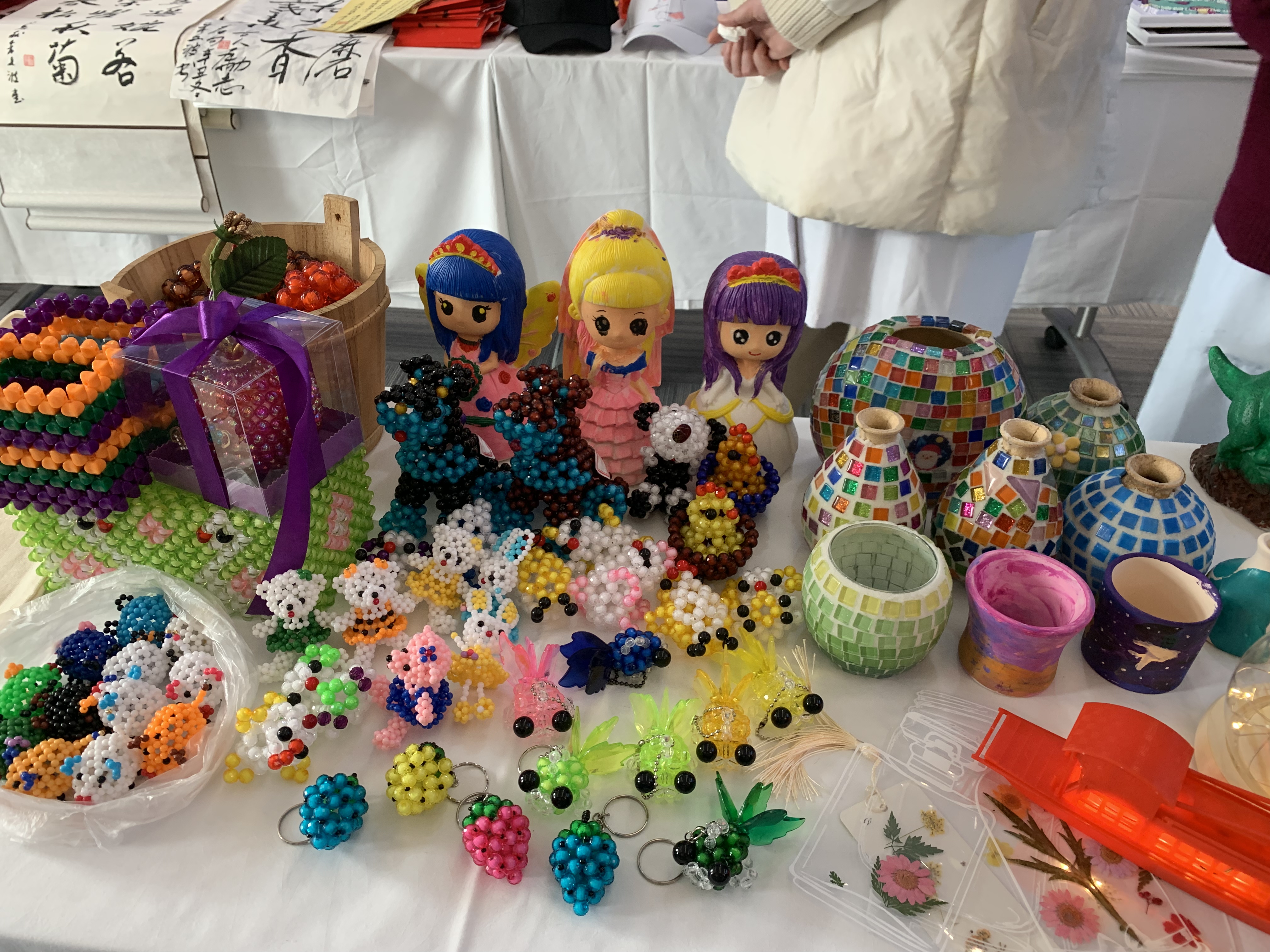 精神病人在这里被称为休养员他们的手工作品正在义卖