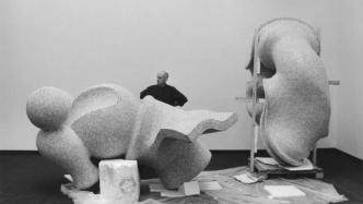英国艺术家托尼·克拉格：雕塑是对物质世界的研究