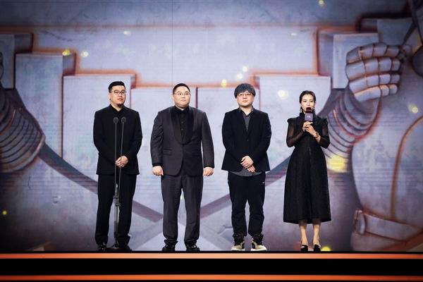 刘谋(pdd),朱一航(zhu yihang)和闫紫境(wawa)三位作为中国英雄联盟