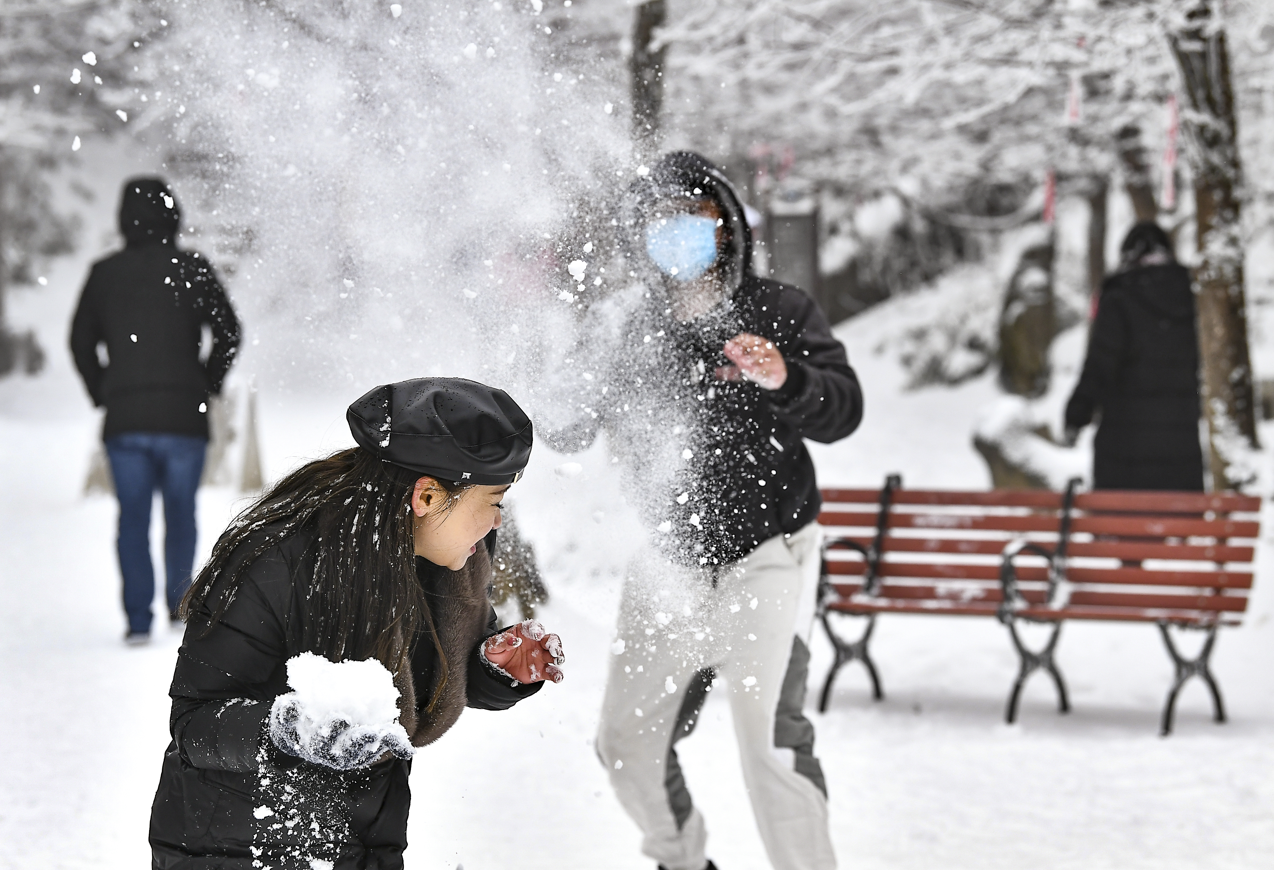 寒潮继续发威南方多地迎来今冬初雪
