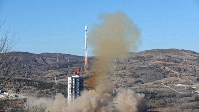 長四型號火箭今年第14次發射，將兩顆人造衛星送入預定軌道
