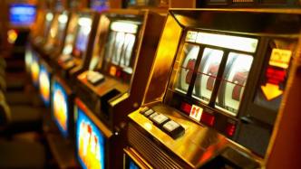 机器赌博：被悬置的选择、社交、时间与金钱价值