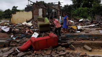 巴西遇“史上最严重洪灾”，灾民因药物短缺面临多重感染风险