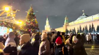 庆祝新年，莫斯科红场沉浸在浓郁的节日氛围中