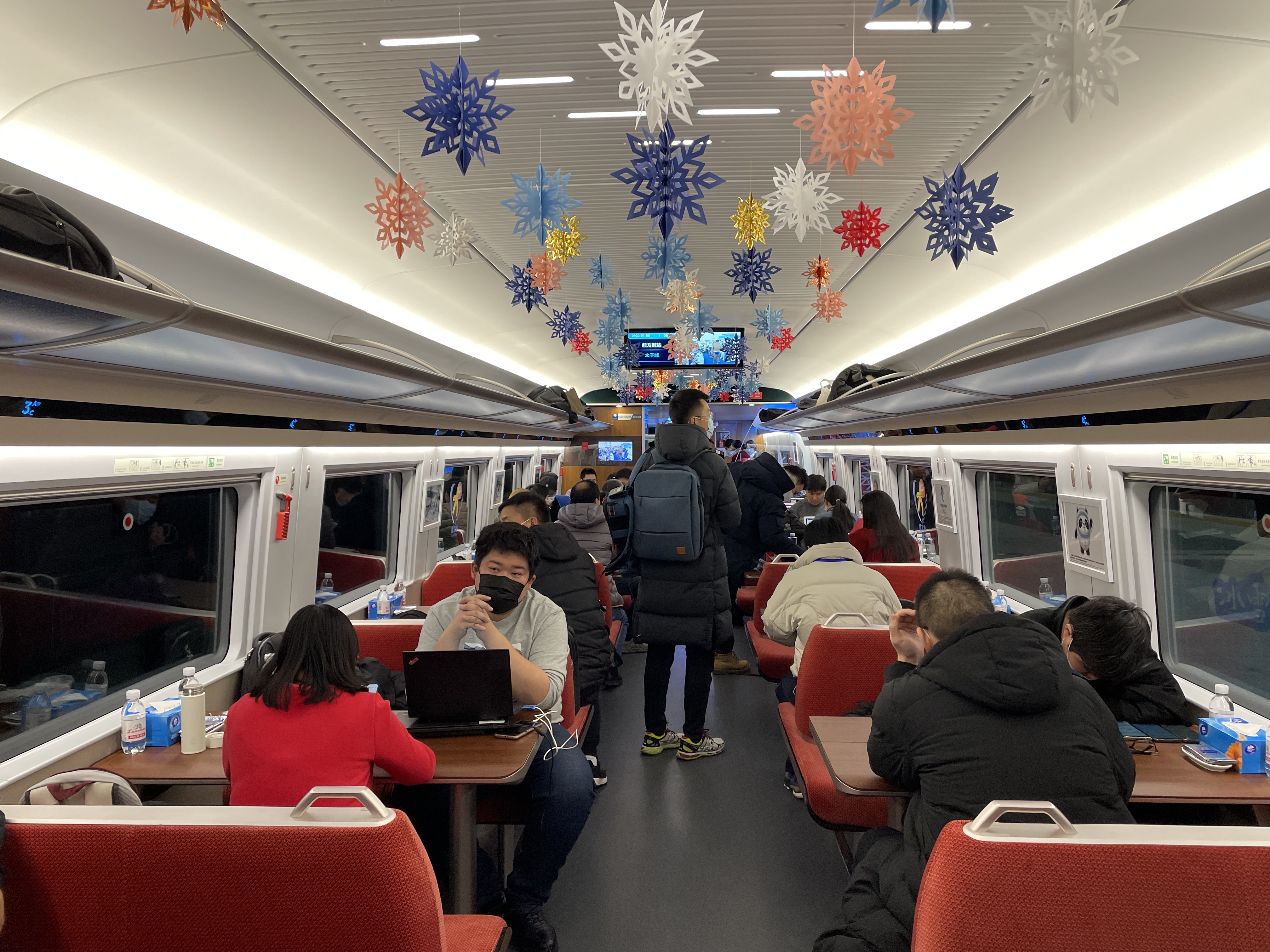 坐高铁观冬奥,全球首个5g超高清演播室列车来了!