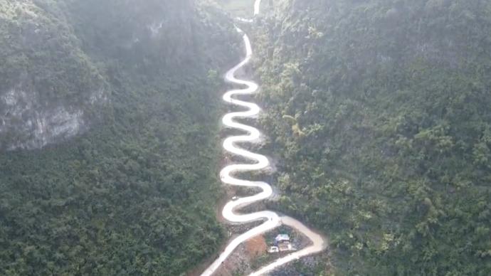 瞰见｜广西都安：巍巍群山里的盘山“天路”