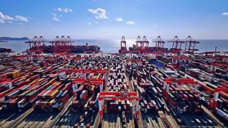 上海港集装箱吞吐量破4703万标箱，连续12年居全球首位