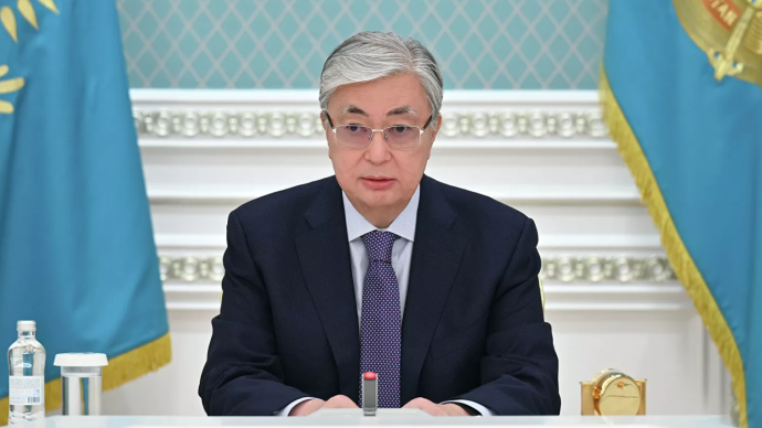 哈萨克斯坦总统称共有2万人袭击阿拉木图，有“外国人”煽动