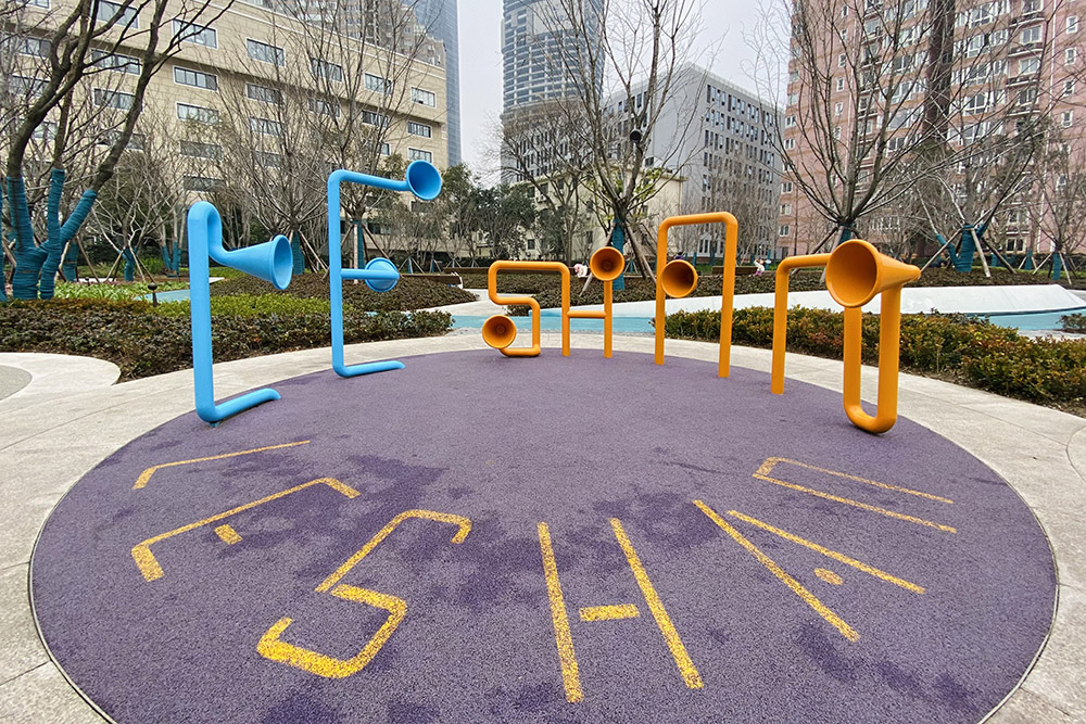 改造一方面是更好地发挥城市公共绿地生态,文化,景观和游憩的综合优势