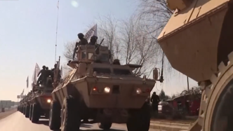 阿富汗塔利班阅兵展示美制武器装备