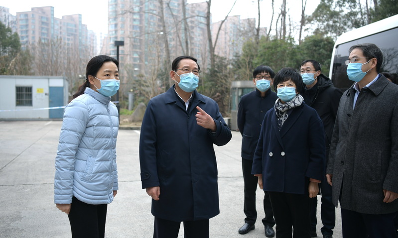 保持高度警惕、恪尽防控之责!李强检查集中隔离点和浦东机场疫情防控-第2张图片-蓝狮娱乐 保持高度警惕、恪尽防控之责!李强检查集中隔离点和浦东机场疫情防控-第2张图片-蓝狮娱乐