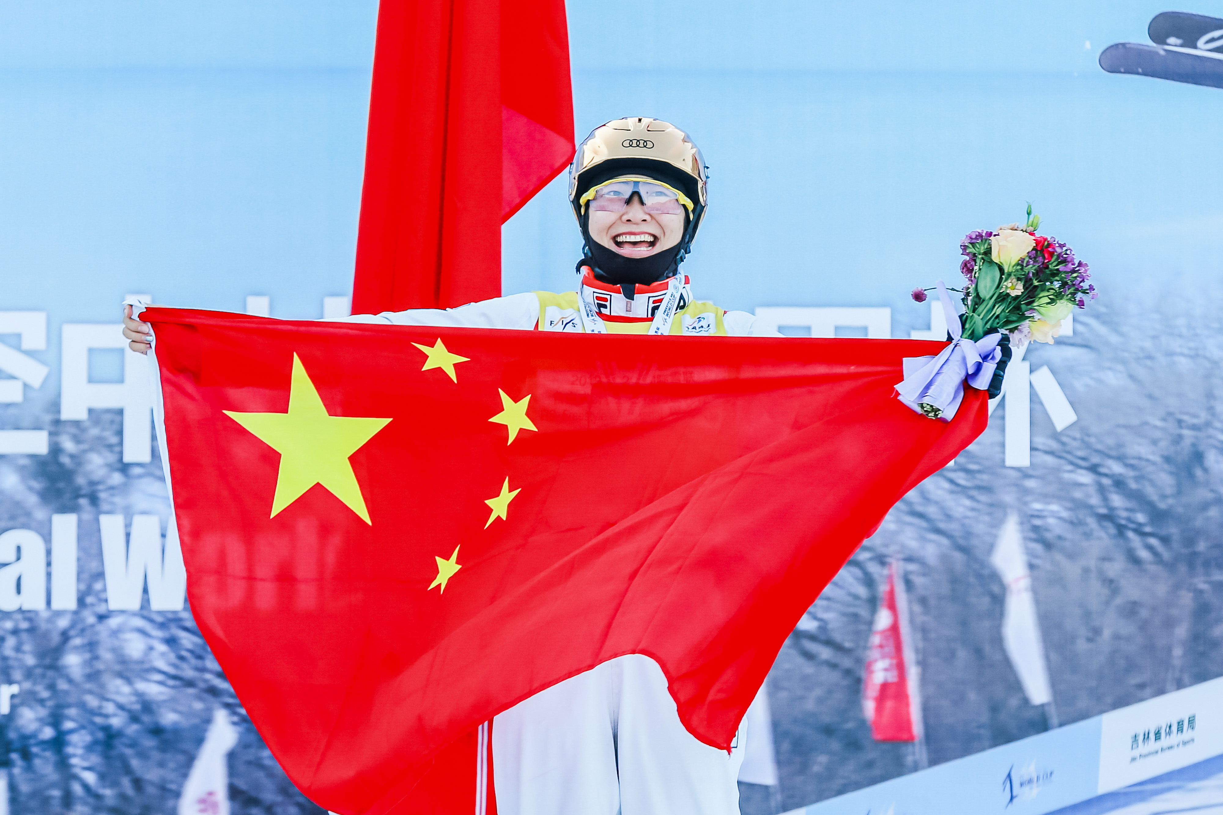 北京冬奥会高山滑雪首金诞生-新闻中心-南海网