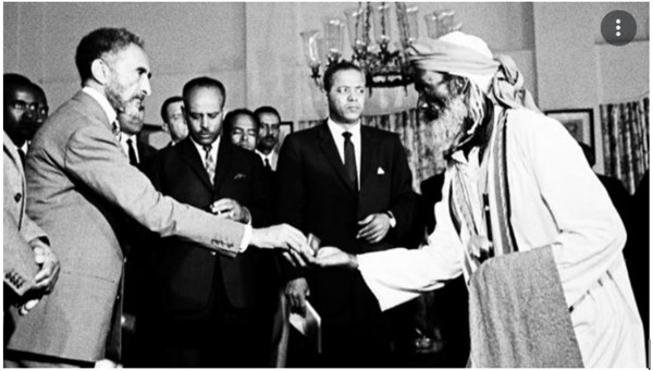 1966年拉斯塔法里崇拜的埃塞俄比亚国王海尔·塞拉西一世访问牙买加