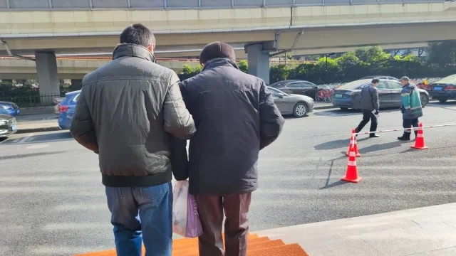 金晓宇和父亲金性勇 本文图片均来自微信公众号@杭州日报