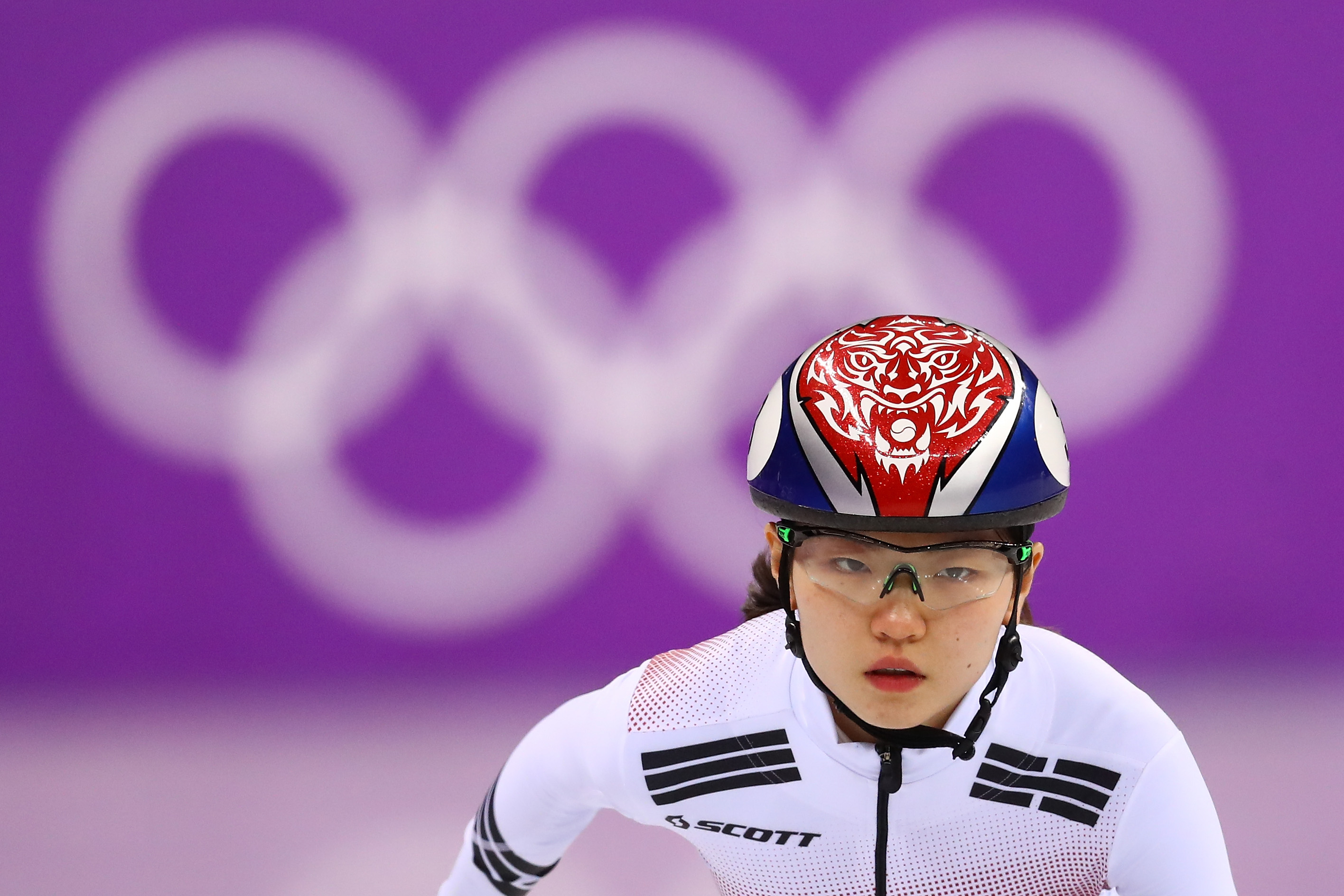 沈石溪曾夺得2014索契冬奥会、2018平昌冬奥会短道速滑女子3000米接力金牌。