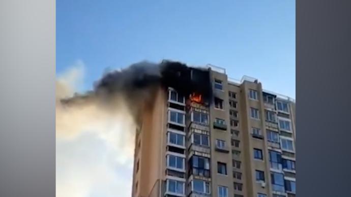 大连一居民楼起火2人遇难2人坠亡，初步排除燃气爆炸