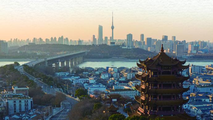 2022开年城市一线观察丨不服周，勇向前——“英雄之城”武汉2022开年观察