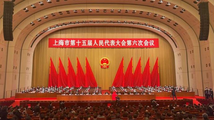 郑钢淼、周慧琳当选上海市十五届人大常委会副主任