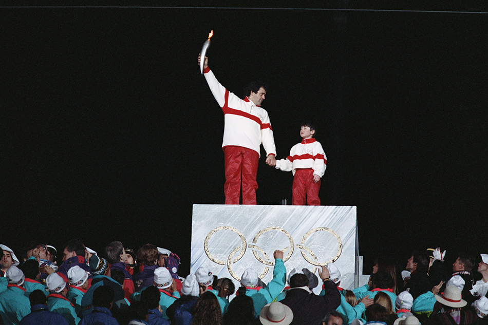 当地时间1992年2月8日