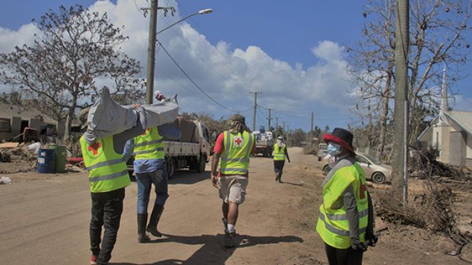 国际援助物资陆续抵达汤加，幸存者：火山喷发时犹如“世界爆炸”