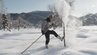 大国小镇｜滑雪小镇：脚踩毛皮滑雪板，在雪里长大的图瓦人