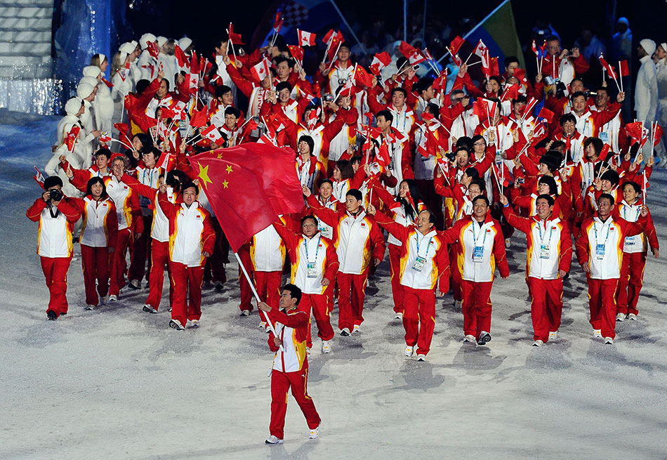 當地時間2010年2月12日,加拿大溫哥華冬奧會開幕式,中國代表團入場