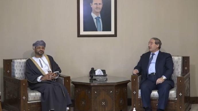 阿曼外交大臣访问叙利亚：多国正在为阿拉伯“重聚”做出努力