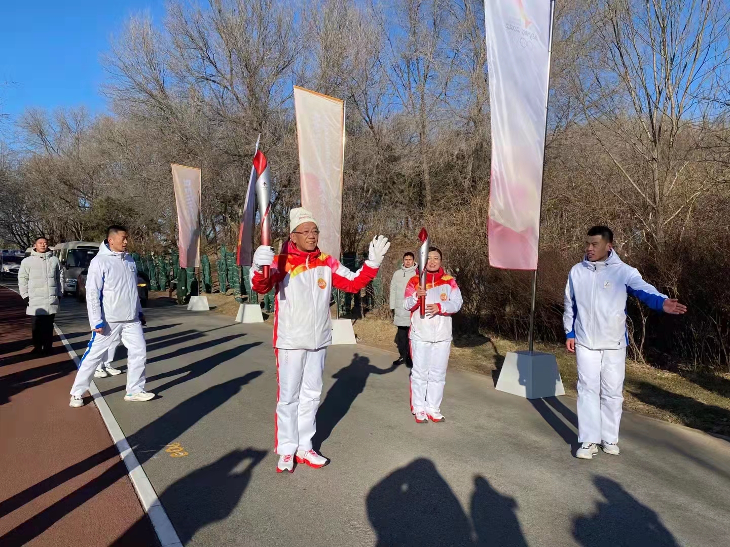 北京冬奥会火炬接力开始，第一棒是速滑前世界冠军罗致焕