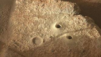 毅力号在火星留下“惊讶”脸，清除堵塞后重新采集岩石样本