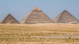 埃及宣布拆除太阳船博物馆旧址，胡夫金字塔全貌亮相