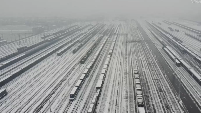 长三角铁路迎接“雪”考，铁路部门扫雪除冰保畅通