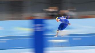 “冰丝带”首个世界纪录：瑞典选手夺速度滑冰男子万米金牌