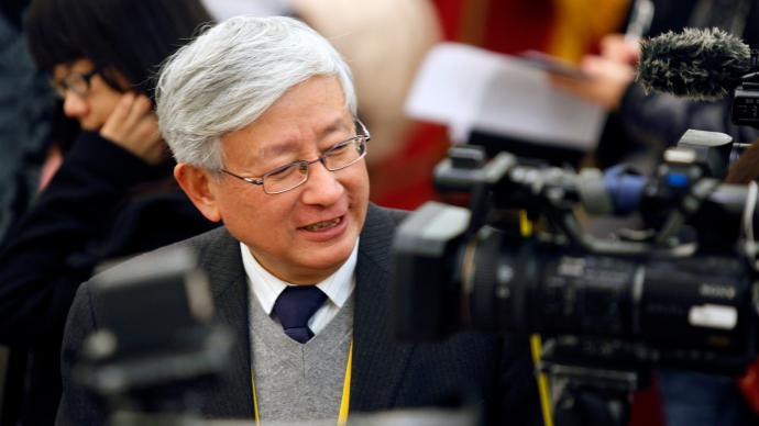 前同事何亮亮追忆曹景行：他是中国电视新闻评论的先驱