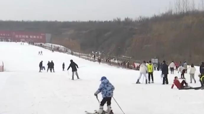 冰雪运动热门，滑雪教练成“抢手”职业