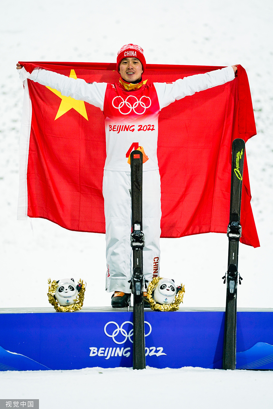 冬奥冠军夺冠图片图片