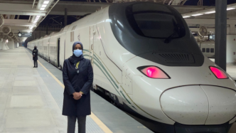 沙特招聘女性列车司机，30个名额近3万人报名