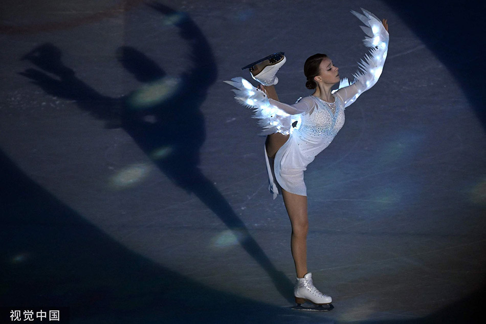 冬奥图片享受一场世界级唯美花滑盛宴冰墩墩压轴登场