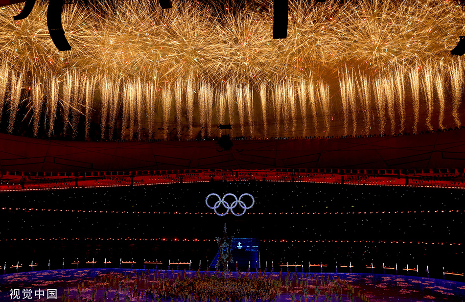2008年北京奥运会五环和2022年北京冬奥会主火炬同框北京冬奥会主火炬