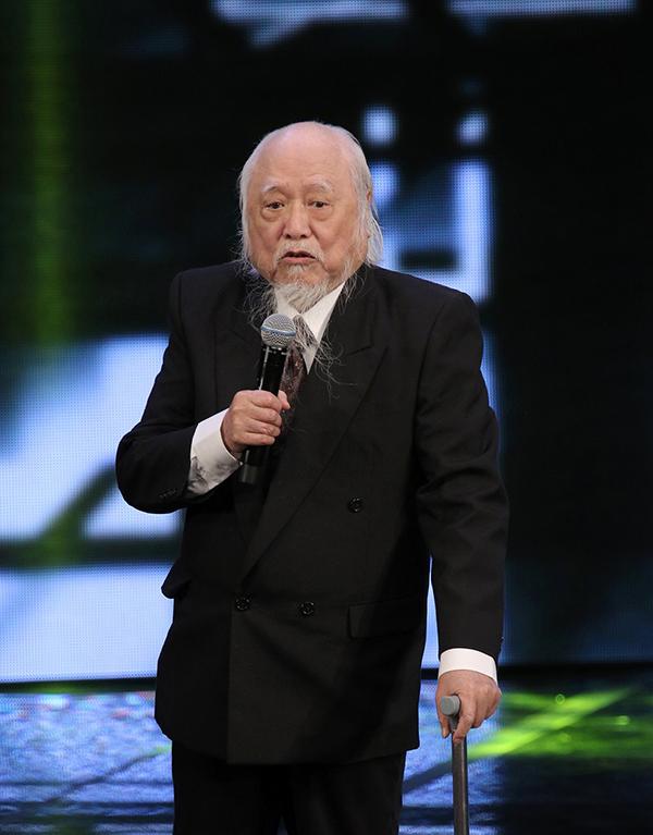 女主角刘嘉玲饰演的雷梦华影射方逸华,方中信饰演的仇文杰即邹文怀