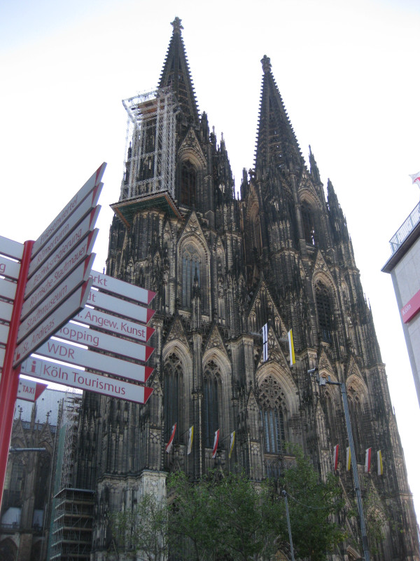 2011年德国国庆节当天的科隆大教堂。 相欣奕 摄