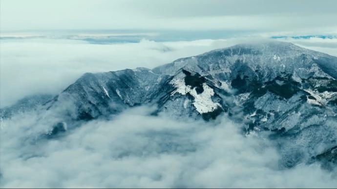 瞰见｜雪映凫山梯田美