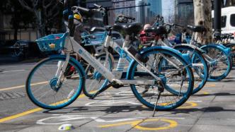 共享单车平台们对单车不分品牌无差别消毒，保障上海市民健康