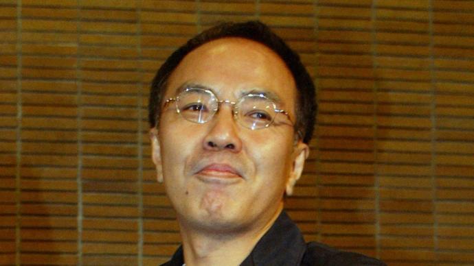 奥田英朗，日本小说家，代表作《精神科的故事：地面秋千》于2004年获直木奖