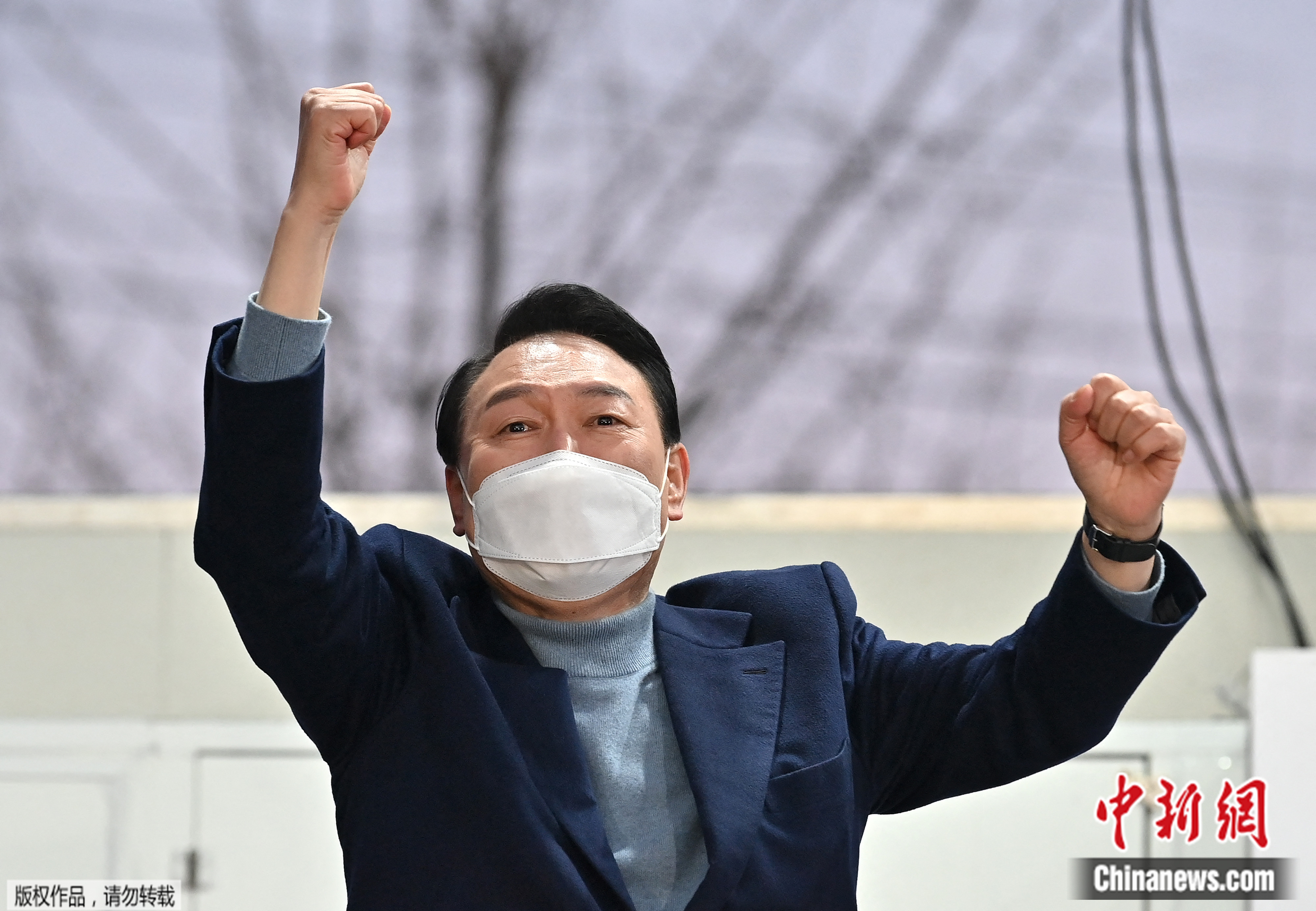 尹锡悦登门拜访朴槿惠，称已向其致歉，曾将朴拘捕入狱_调查_李明博_一职