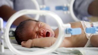 北京一名感染婴儿当前病情平稳，地坛医院组建护理团照顾