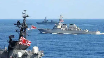 日本陆上自卫队与美国海军陆战队进行联合训练
