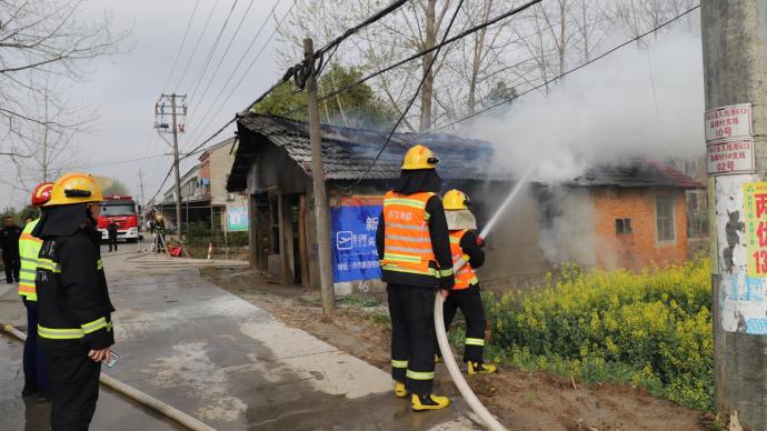 線路老化超負荷用電致房屋起火，消防提醒注意“三清三關”