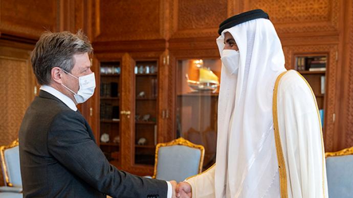 德国副总理访问卡塔尔达成能源合作，但称“仍需要俄天然气”